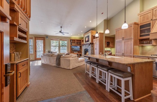 Olympic Valley Condo | VIP Tahoe Palisades Ski In Out to KT-22