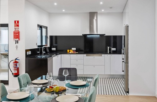 Estreito de Camara de Lobos Ski Chalet | VIRA by KAAMAH Vacation Homes