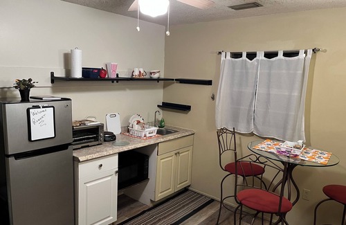 Fairview Shores Apartment | Virbo Host Website is not working for me. Do not book this property. Thank you