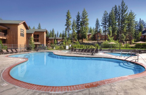 Round Hill Village Resort | Visit the Snow-capped Sierra Mountains!