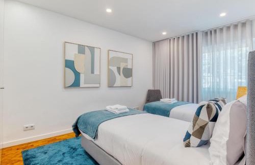 Cova da Piedade Apartment | Vita Portucale ! Almada Trendy Retreat