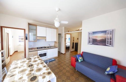 Pantai Apartment | Vittoria's house with private covered parking with partial sea view