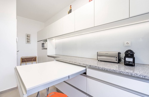 Paranhos Villa | VIVA Casa do Galo - Big family house with parking spot