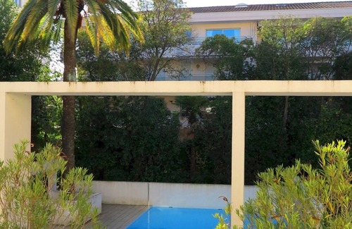 Cannes City Centre Apartment | Viva Riviera Nice and Quiet 1 Bedroom with swimming pool