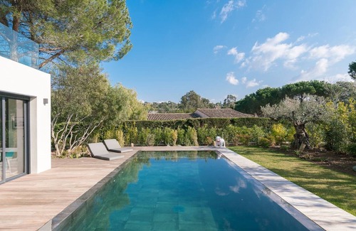 Paraiso House | Vivenda Espaçosa com Piscina Aquecida Mt-discreta