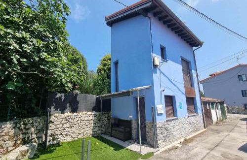 Llanes House | Vivienda Vacacional La Pitufina Blue
