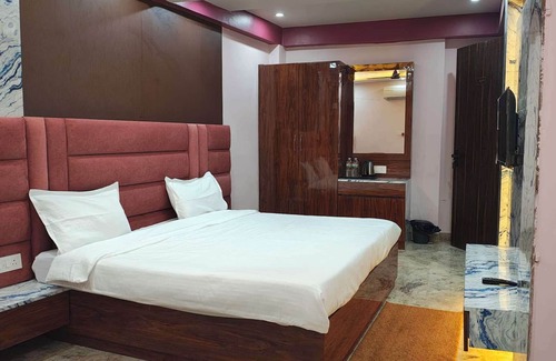 Allahabad Hotel | VKN Hotel & Resort