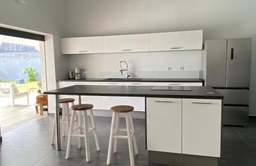 Petit-Bourg Villa | VOIR com 5 étoiles airb, Villa Zolenzo, la tête dans les montagnes, 10 pers