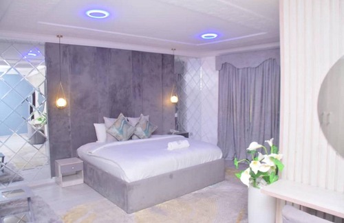 Lagos House | Volantis Gold