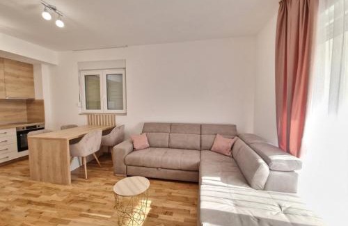 Becici Apartment | VOLNA 37 APARTMENT