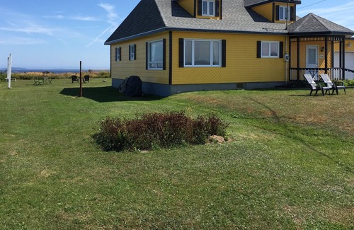 Pointe-aux-Loups House | Vrbo Property