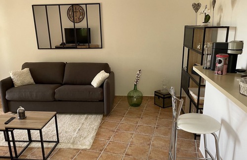 Goult Apartment | Vrbo Property