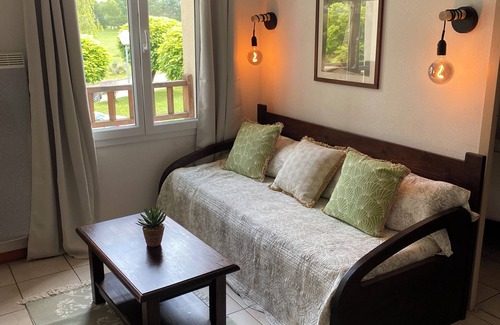 Beaune Apartment | Vue Sur Green