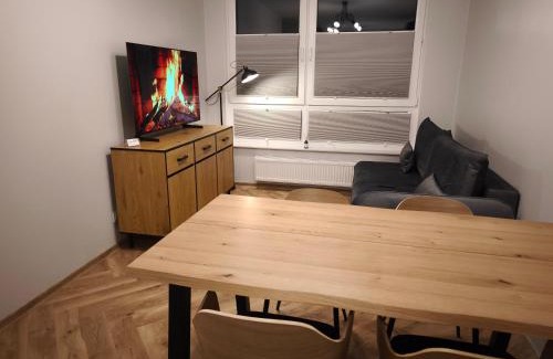 Starogard Gdanski Apartment | W Centrum Luksusowy Apartament, Duży Parking, Zameldowanie 24h, FV, Ekspres, XBOX, Klimatyzacja, Dwie Sypialnie, Kuchnia i Salon, Samo centrum miasta,