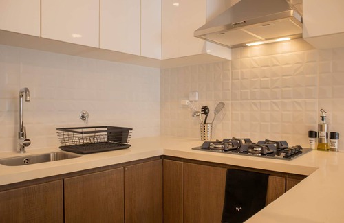 Leuro Apartment | w Sunlit 1BR w Private Balcony in Miraflores
