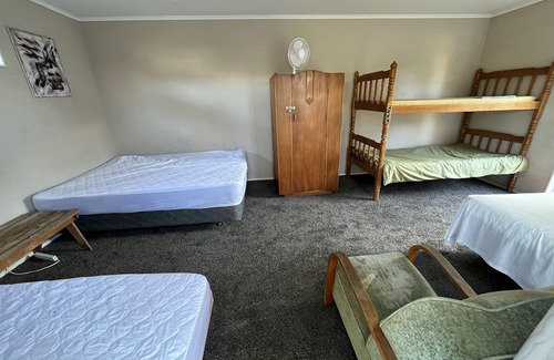 Ocean Beach Cottage | Waipuka - Ocean Beach Holiday Home