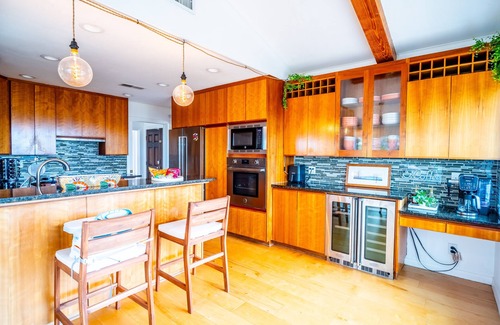 Lakewind Estates House | Wake up to Lakeview Bliss:Sunrise & Serenity Await
