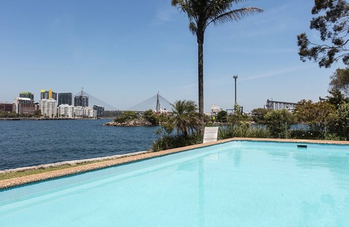 Balmain East Apartment | Wake up to Sydney Harbour