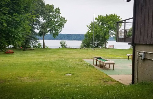 Pepin Cabin | Wake up to views of Lake Pepin & enjoy beachfront access + waterfront amenities