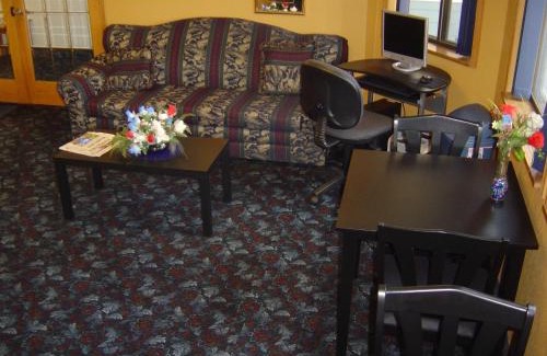 Cottage Grove Hotel | Wakota Inn and Suites
