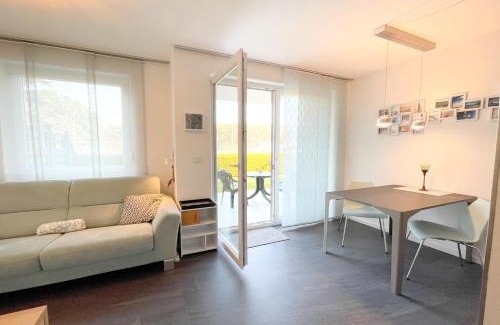 Ueckeritz Apartment | Waldstrasse 8a-c Waldstraße 8b Ferienwohnung Stein