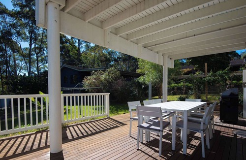 Long Beach House | Walk to Beach, Pet-Friendly, Wifi | Coastal Escape