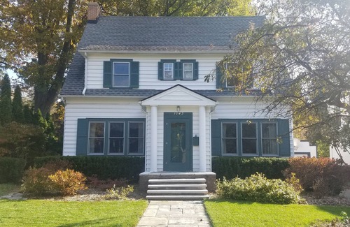 North Burns Park House | Walk to Big House AND campus from charming neighborhood