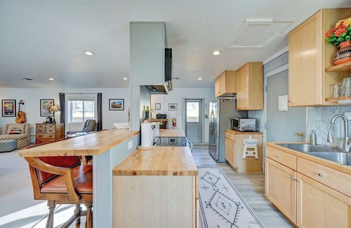 Buena Vista House | Walk to Downtown, Hiking Trails & the Arkansas River