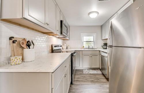 Downtown Branson House | Walk to Dtwn Branson Pet-Friendly Home!