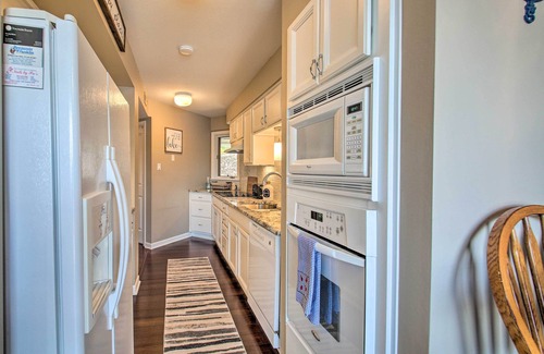 Lake Hamilton Apartment | Walk to Lake Hamilton: 'to-do' Home w/Pool Access