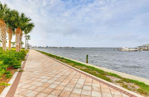 Palmetto Apartment | Walk to Manatee River Palmetto Unit with Sunroom