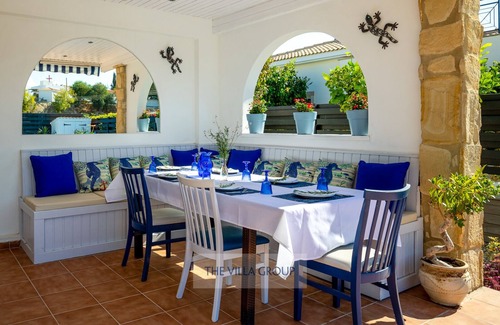 Polis House | Walk to the beach and amenities, 3 bedroom villa with swimming pool