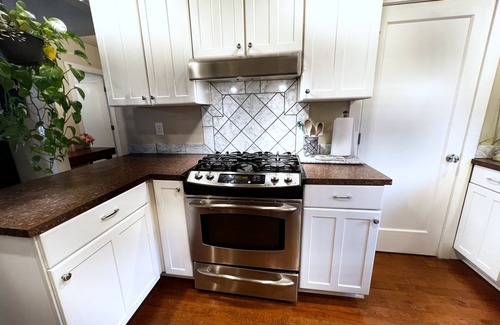 Renton House | Walk to The Landing & Lake from a Charming 1929 Bungalow