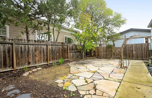 Concord House | Walk to Todos Santos | Historic Downtown Delight