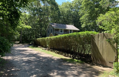 East Hampton North House | Walk to village East Hampton home - hidden from busy main town area and roads.