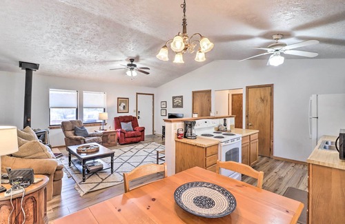 Flippin House | Walk to White River: Home w/Deck in Flippin!