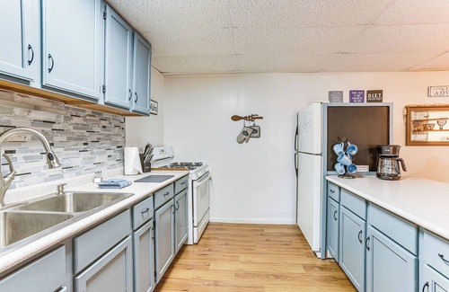 Beulah Apartment | Walkable Beulah Apt Near Skiing & Ice Fishing!