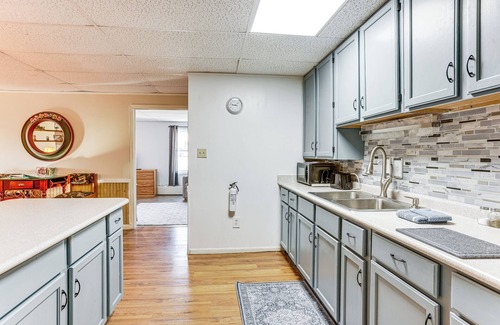 Beulah Apartment | Walkable Beulah Apt Near Skiing & Ice Fishing!