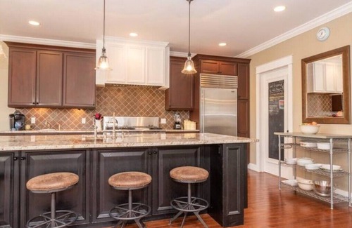 Petoskey House | Walloon Escapes! GameRoom! Lakefront! Pets! Fireplace!Fall Colors!Boyne Mountain