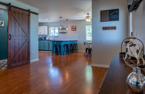 Paso Robles House | Walnut Hill-Endless Vineyard Views From Your Front Porch!