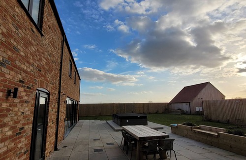 Dunholme House | Walnut House, Ashlin Farm Barns