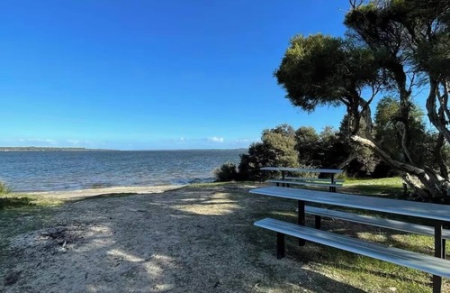 Wannanup Cabin | Wannanup Retreat Short Stay Accommodation. Pet-Friendly!