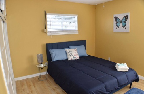 Rancho Dominguez House | Warm and Welcoming