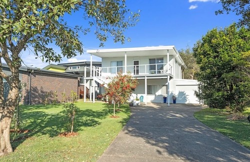 Culburra Beach House | Warrain Beach House - 3pm Checkout