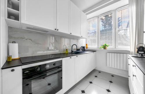 Ochota Apartment | Warsaw - Workspace & Park nearby - by Rentujemy