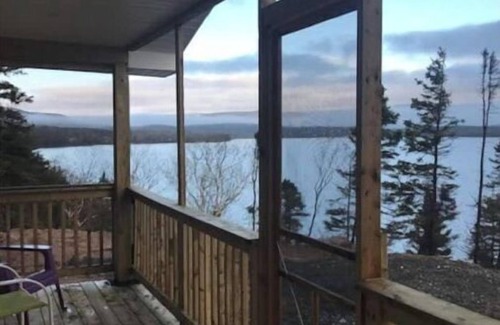 South Harbour Cottage | Water front cottages #1 Your Highlands National Park base camp, on South Harbour