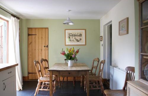 Saxmundham House | Water Meadow Cottage
