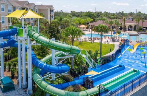 Windsor Hills Apartment | Water Park & Fantastic Pool only Minutes To Walt Disney World's Front Gate!