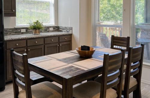 Chelan House | Water's Edge Escape