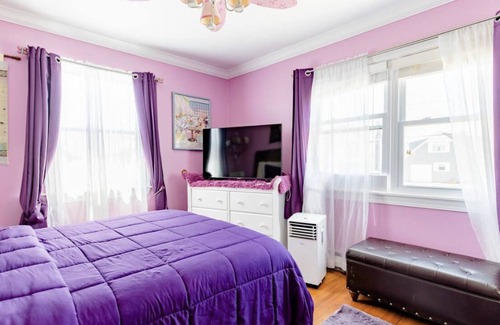 Shirley House | Water view spa & pool